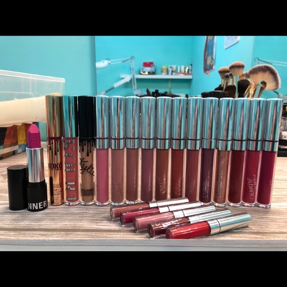 Lipsticks - Picture 1 of 1